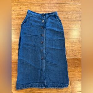 GUC Aritzia Linen Button-Front Skirt